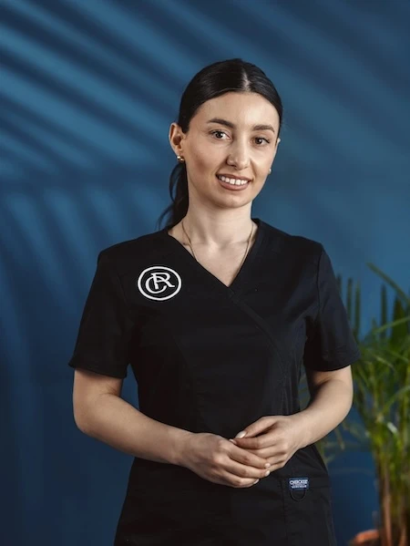 Стоматолог-терапевт, работающий в клинике Richters